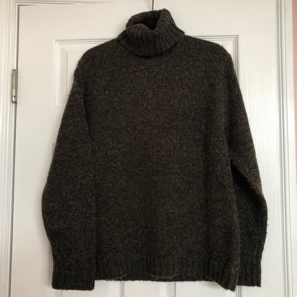 Chunky turtleneck sweater